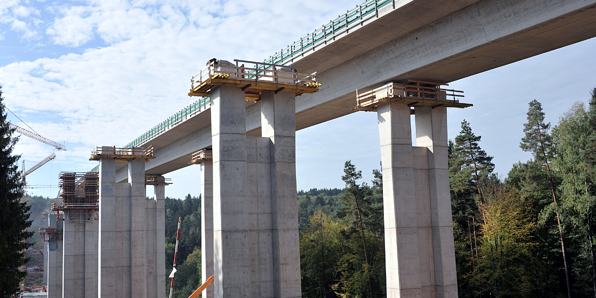Autobahnbrücke